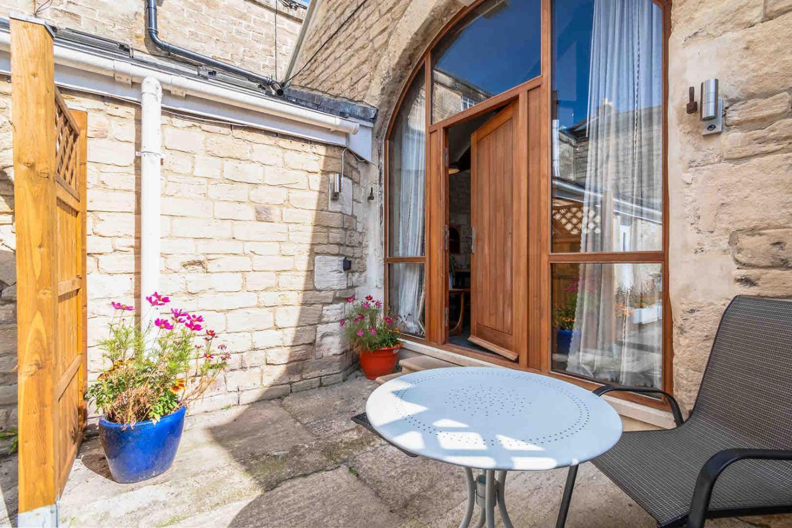 18Th Century Modern Conversion With Private Parking Apartment Bradford-On-Avon Exterior photo